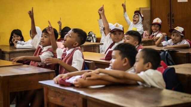 Sekolah sebagai Tempat Mengenal Teman dan Pengalaman Baru